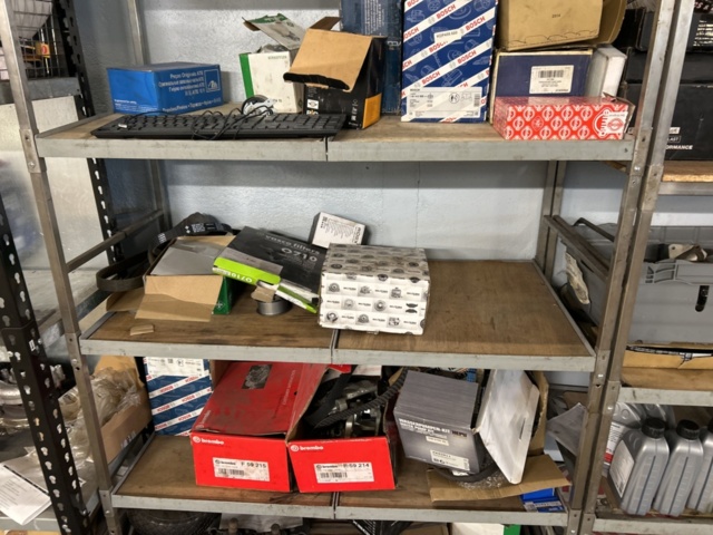 1454969-7 Lot of vehicle parts and workshop items