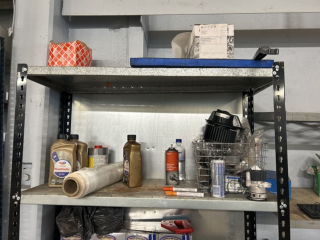 1454969-11 Lot of vehicle parts and workshop items