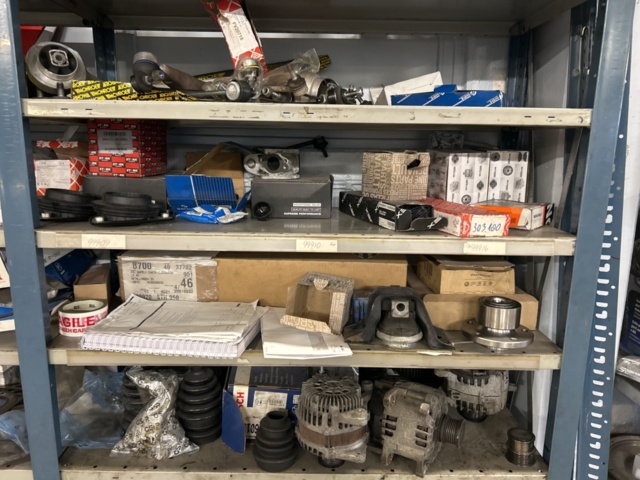 1454969-14 Lot of vehicle parts and workshop items