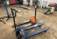 1454972 Pallet trucks 2 pcs - BT / Gigant (1 pc defective)