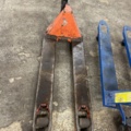 1454972-4 Pallet trucks 2 pcs - BT / Gigant (1 pc defective)