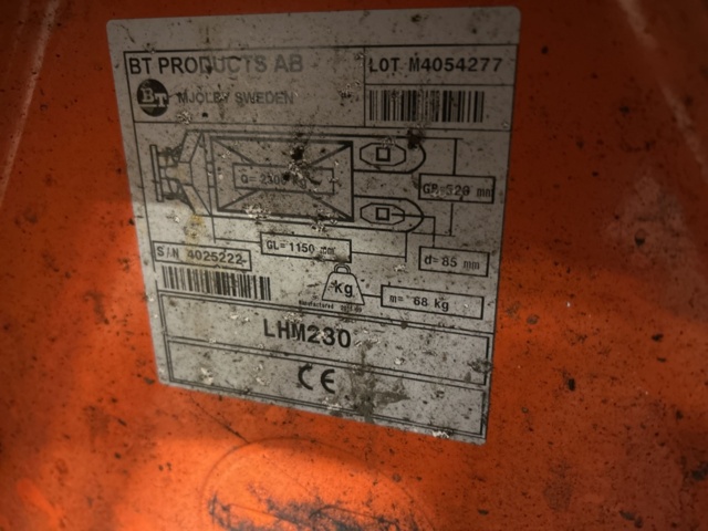 1454972-7 Pallet trucks 2 pcs - BT / Gigant (1 pc defective)