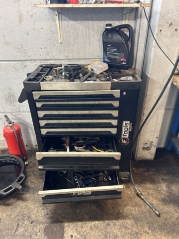 1454985-1 Tool trolley with contents