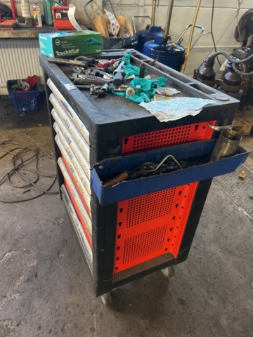 1454989-2 Tool trolley with contents - Fixman