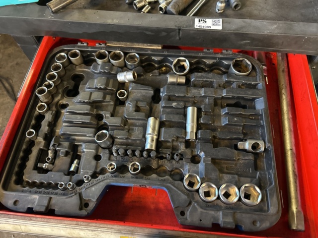 1454989-5 Tool trolley with contents - Fixman