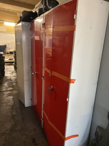 1454999-2 Cabinet 3 pcs with contents - vehicle parts, filters and workshop materials