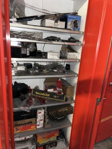 1454999-8 Cabinet 3 pcs with contents - vehicle parts, filters and workshop materials