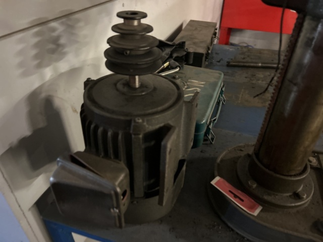 1455000-4 Work trolley with pillar drilling machine and accessories - Test Rite 00051U -1984