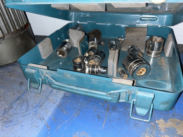 1455000-9 Work trolley with pillar drilling machine and accessories - Test Rite 00051U -1984