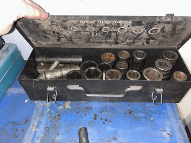 1455000-10 Work trolley with pillar drilling machine and accessories - Test Rite 00051U -1984