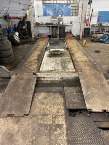 1455006-3 Four-pillar lift 5 tons - OMA 526C -2011