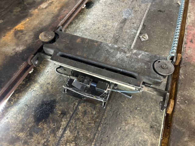 1455006-6 Four-pillar lift 5 tons - OMA 526C -2011