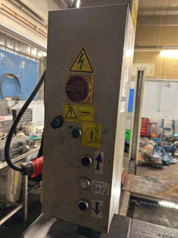 1455006-11 Four-pillar lift 5 tons - OMA 526C -2011