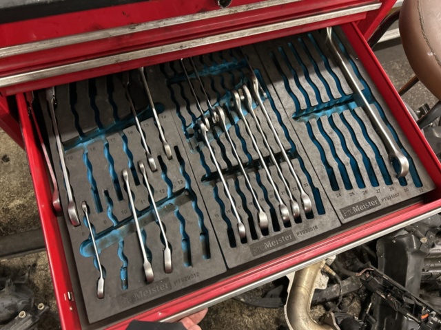 1455008-6 Tool trolley with contents - Transit