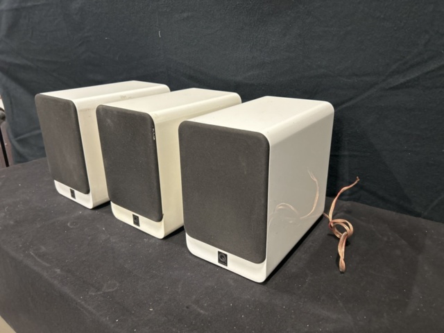 1486300-4 Speakers 3 pcs - Q Acoustics