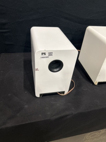 1486300-7 Speakers 3 pcs - Q Acoustics