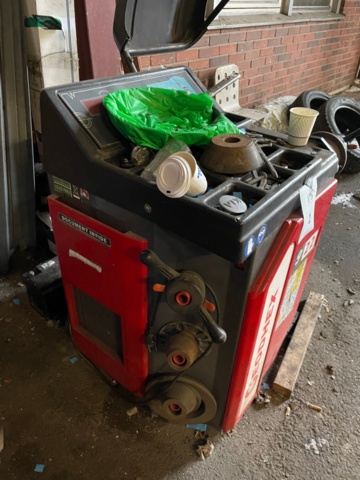 1426601-3 Balancing machine - Geodhex 922