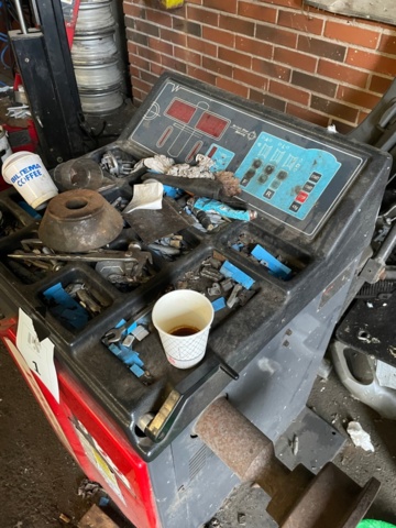 1426601-4 Balancing machine - Geodhex 922