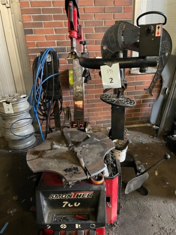1426602-1 Tire changing machine - SmonTer 700