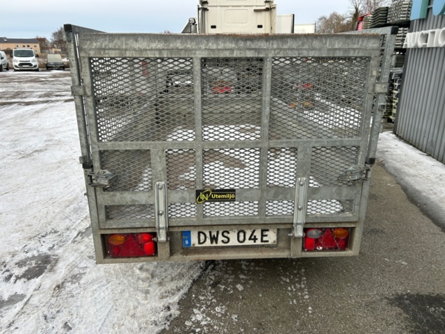 1368059-4 Trailer - Wiola W6
