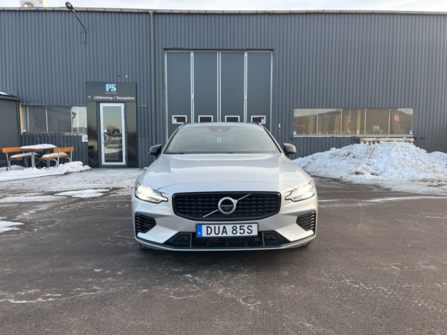 1351396-2 Volvo V60 Recharge T6 AWD Geartronic, 340hp -2021