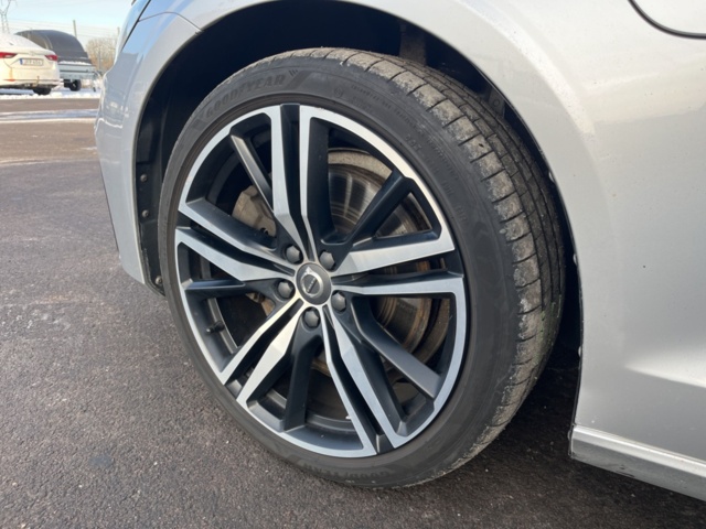 1351396-9 Volvo V60 Recharge T6 AWD Geartronic, 340hp -2021
