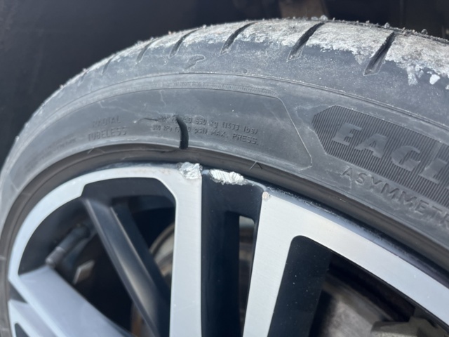 1351396-12 Volvo V60 Recharge T6 AWD Geartronic, 340hp -2021