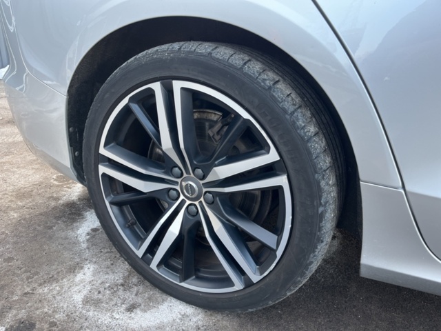 1351396-13 Volvo V60 Recharge T6 AWD Geartronic, 340hp -2021