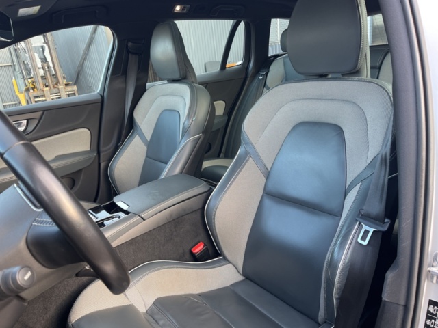 1351396-33 Volvo V60 Recharge T6 AWD Geartronic, 340hp -2021