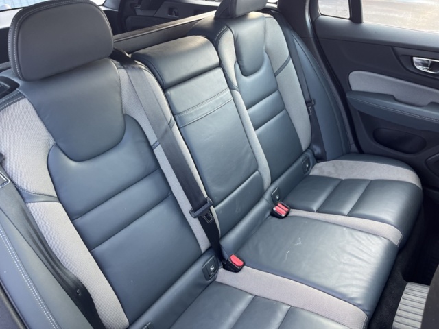 1351396-41 Volvo V60 Recharge T6 AWD Geartronic, 340hp -2021