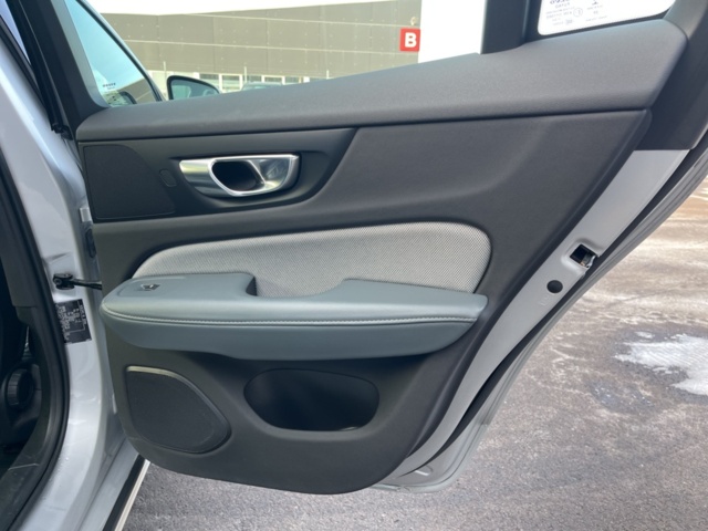 1351396-45 Volvo V60 Recharge T6 AWD Geartronic, 340hp -2021