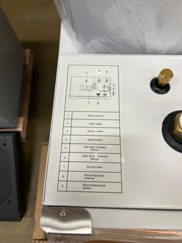 1490666-5 9 kW air/water heat pump from Energy Save, easily connects to an existing heating system L165