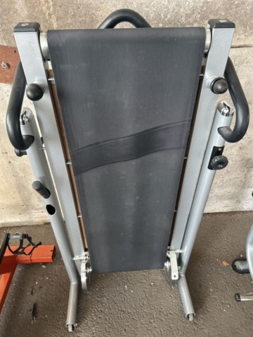 1143888-10 Treadmill