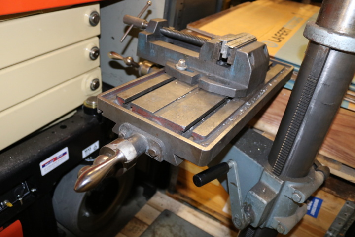 1416800-3 Column drilling machine Strands S 68. 1995