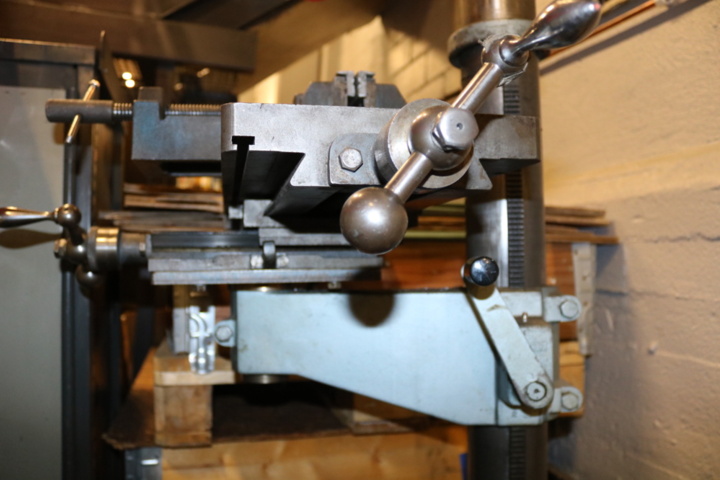 1416800-6 Column drilling machine Strands S 68. 1995