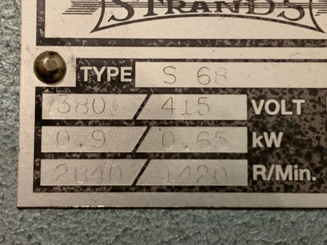 1416800-9 Column drilling machine Strands S 68. 1995