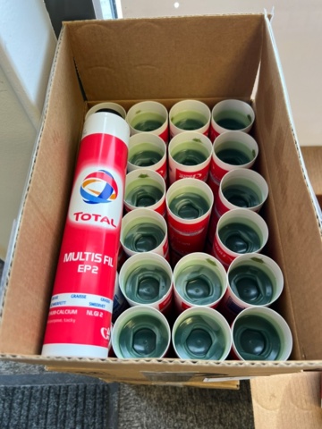 1490001-2 Grease cartridges TOTAL approx. 60 pcs.