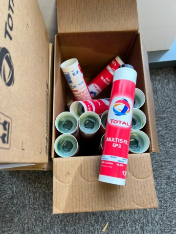 1490001-3 Grease cartridges TOTAL approx. 60 pcs.