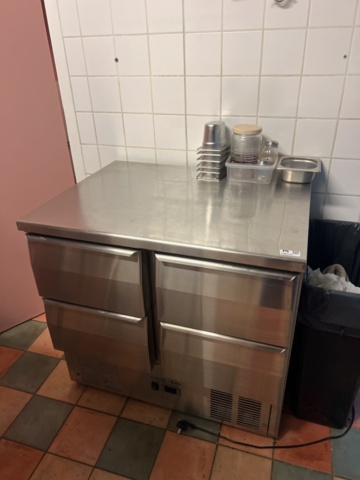 1384747-1 Refrigerated counter with 4 drawers - Cool Head CRD 94A Saladette -2023