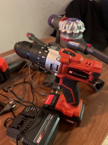 1384756-2 Einhell screwdriver and Dyson vacuum cleaner