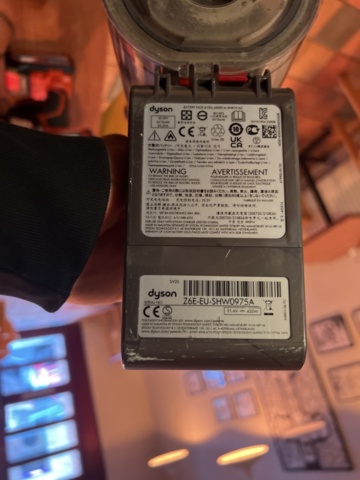 1384756-9 Einhell screwdriver and Dyson vacuum cleaner