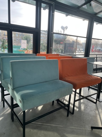 1404680-1 Restaurant furniture – Tables, bar stools and sofas