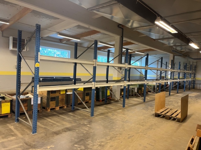 1491134-2 Pallet rack – 4 ends & 12 beams