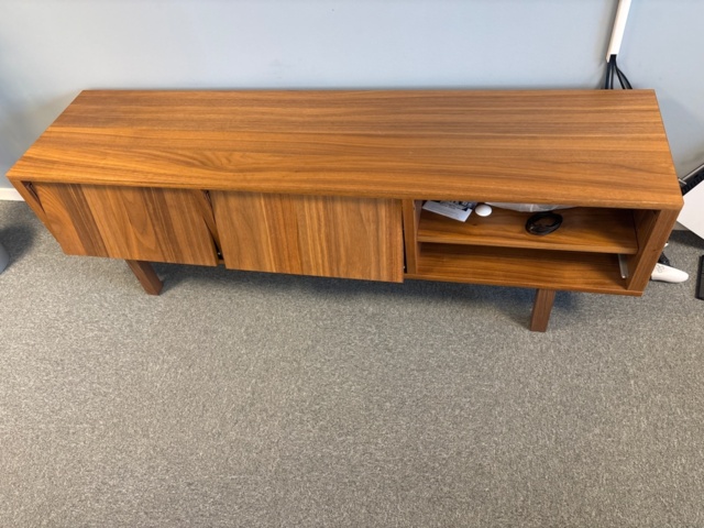 1482232-5 Kontorsinredning - Soffa, fåtölj, bord och TV-bänk