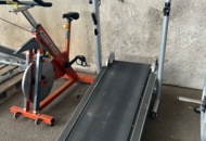 1143888 Treadmill