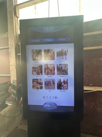 1427582-4 Screen with training program - Virtual Trainer