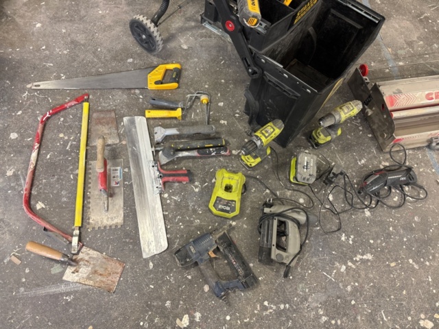 1469098-2 Collection of construction machines and tools - DeWalt, Ryobi and others