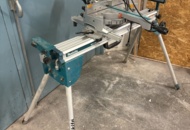 1469100 Crosscut and miter saw on mobile saw table - Makita LS0815FL / WST06