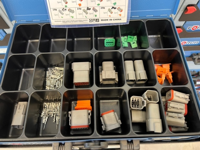 1490366-19 Assortment boxes