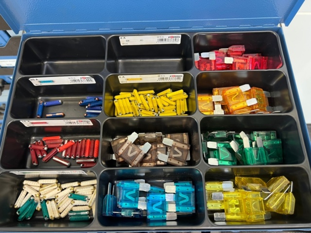 1490366-24 Assortment boxes